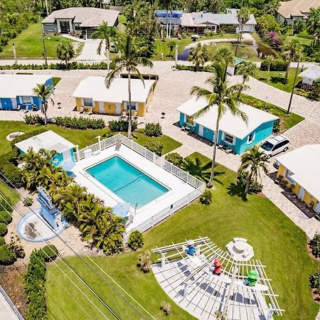 Poolside King Cottage With Kitchen - 10 Minutes To Beach! Fort Myers Exterior photo