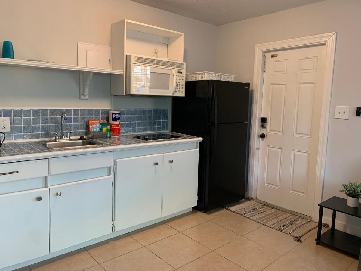 Poolside King Cottage With Kitchen - 10 Minutes To Beach! Fort Myers Exterior photo